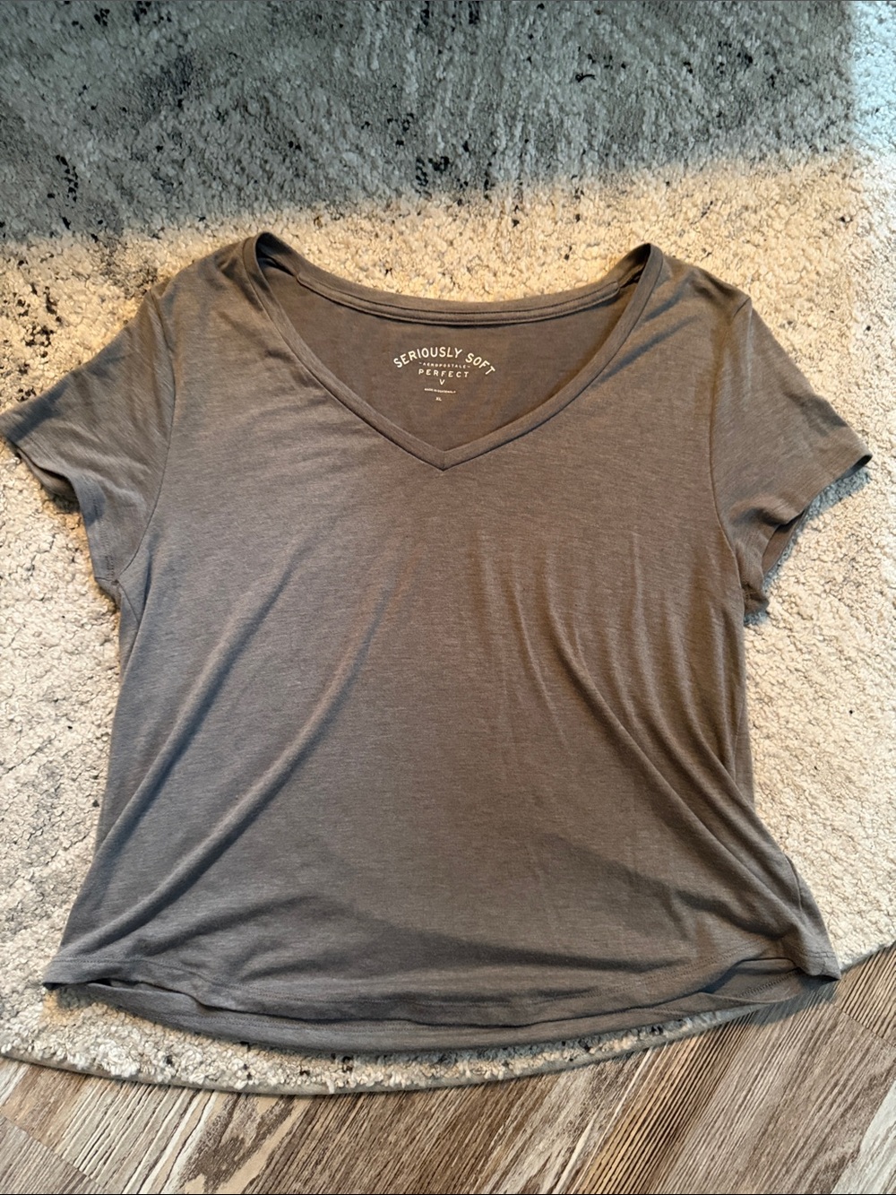 Aeropostale Women's Gray V-Neck Short Sleeve Tee